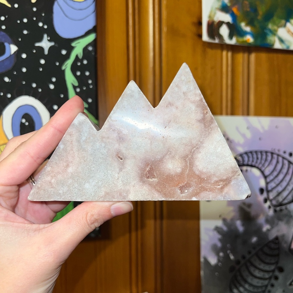 Pink amethyst mountain with perfect druzy 💓